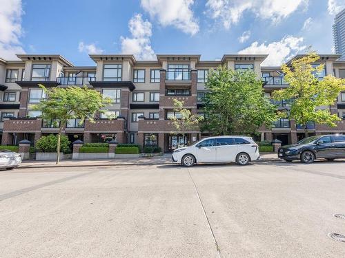 305 10822 City Parkway, Surrey, BC 