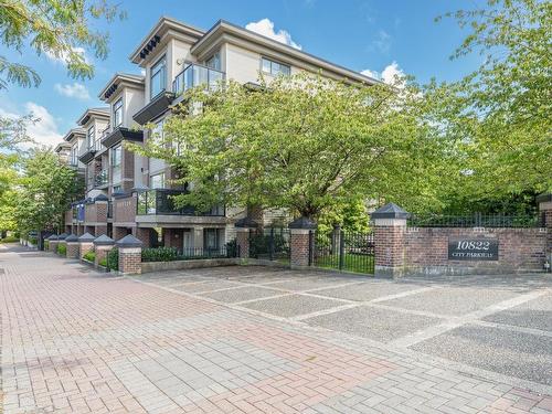 305 10822 City Parkway, Surrey, BC 