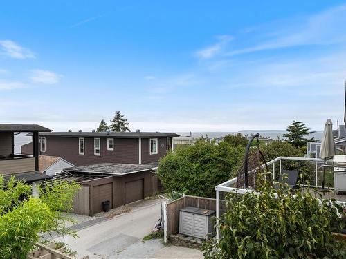 15176 Beachview Avenue, White Rock, BC 