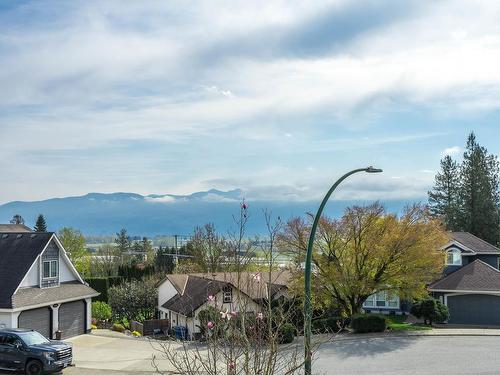 2245 Foothills Court, Abbotsford, BC 