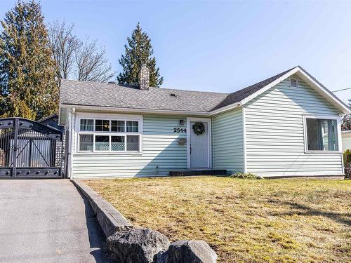 2544 Campbell Avenue, Abbotsford, BC 