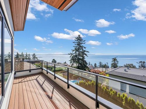 14442 Magdalen Avenue, White Rock, BC 