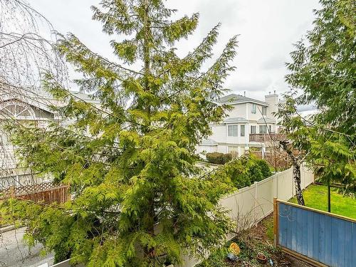 210 7838 120A Street, Surrey, BC 