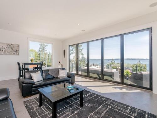 14847 Prospect Avenue, White Rock, BC 