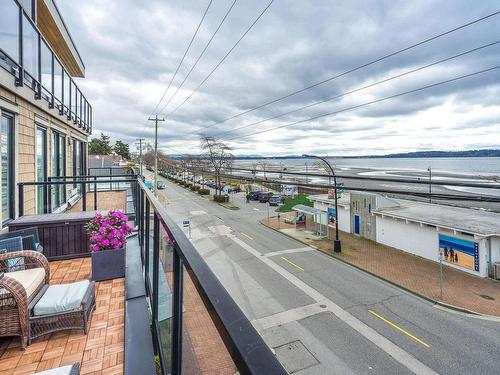 301 15449 Marine Drive, White Rock, BC 