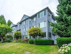 302 1378 FIR  ST STREET  White Rock, BC V4B 4B2