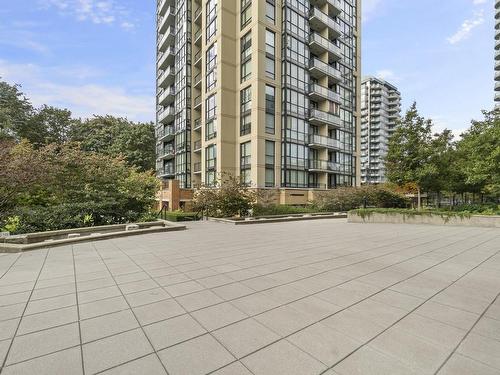 609 10777 University Drive, Surrey, BC 