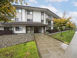 102 15020 NORTH BLUFF ROAD  White Rock, BC V4B 5A4