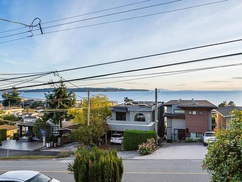 15549 Columbia Avenue, White Rock, BC 