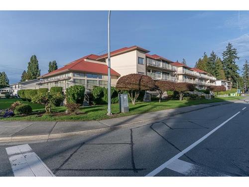 207 33233 E Bourquin Crescent, Abbotsford, BC 