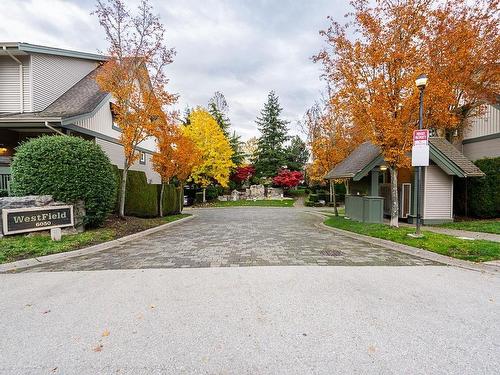 76 6050 166 Street, Surrey, BC 