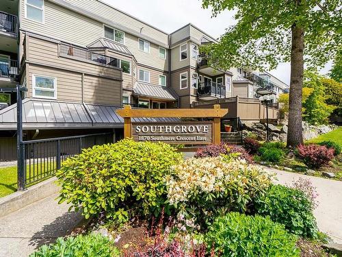 210 1870 E Southmere Crescent, Surrey, BC 