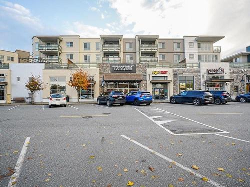 303-15785 Croydon Drive, Surrey, BC 