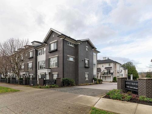 64 2469 164 Street, Surrey, BC 