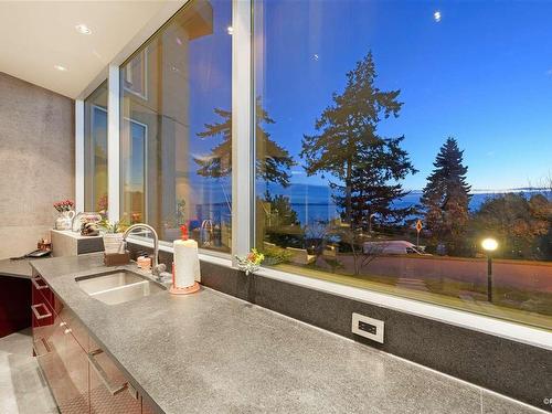 14523 Magdalen Avenue, White Rock, BC 