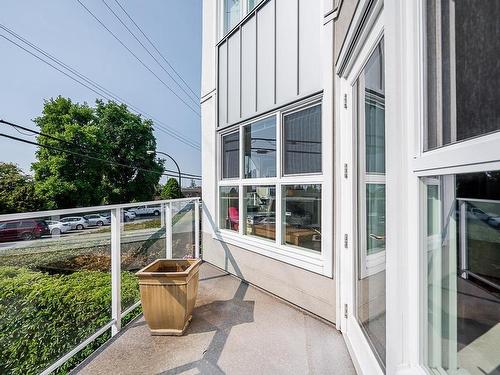 203 15367 Buena Vista Avenue, White Rock, BC 