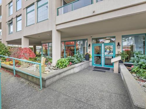 401 15466 North Bluff Road, White Rock, BC 