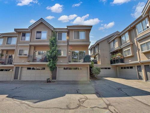 15411 Russell Avenue, White Rock, BC 