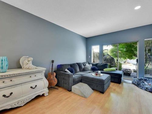 15411 Russell Avenue, White Rock, BC 