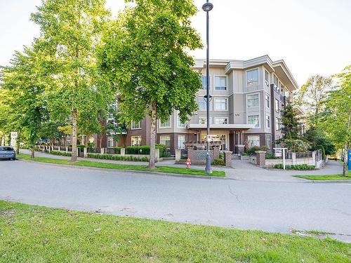 L103 13555 Gateway Drive, Surrey, BC 