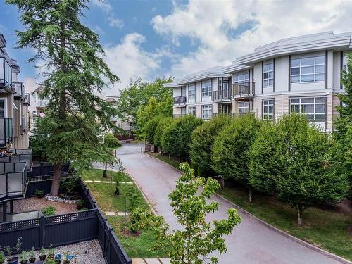 214 1850 E Southmere Crescent, Surrey, BC 