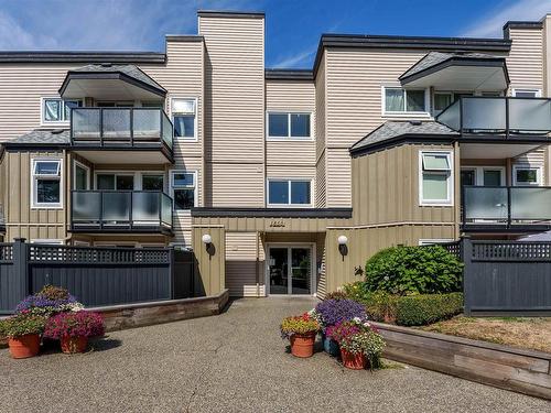 214 1850 E Southmere Crescent, Surrey, BC 