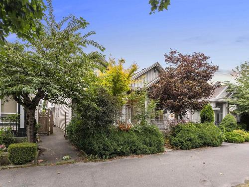 17381 64 Avenue, Surrey, BC 