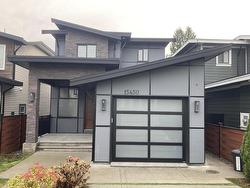 15450 RUSSELL AVENUE  White Rock, BC V4B 2R3