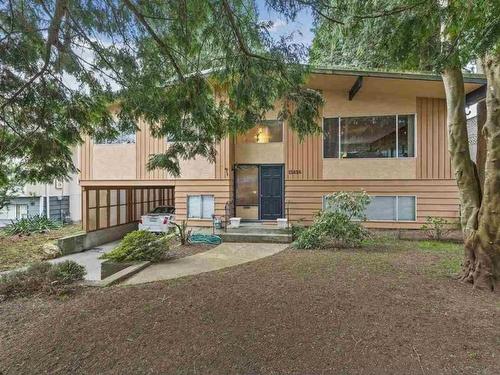 15836 Russell Avenue, White Rock, BC 