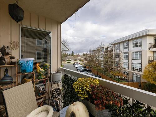 201 1860 E Southmere Crescent, Surrey, BC 