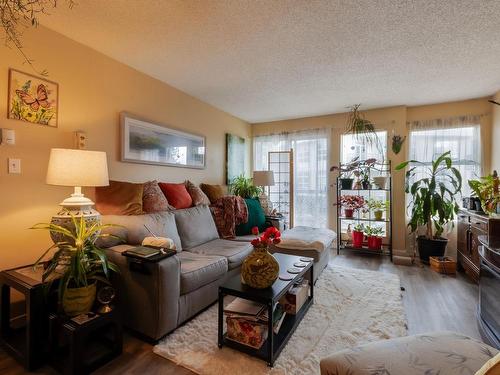 201 1860 E Southmere Crescent, Surrey, BC 