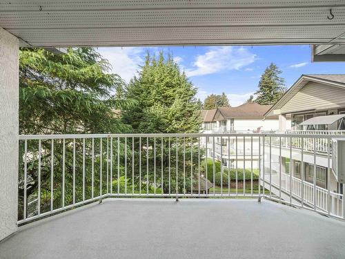 304 33401 Mayfair Avenue, Abbotsford, BC 