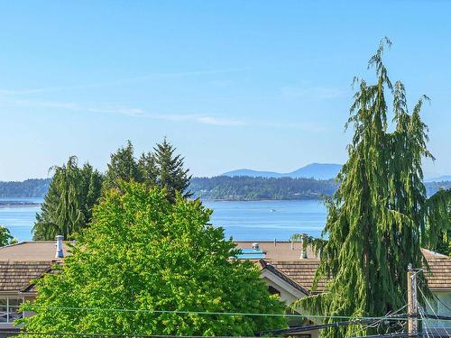 15627 Buena Vista Avenue, White Rock, BC 