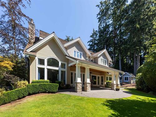 2296 Chantrell Park Drive, Surrey, BC 