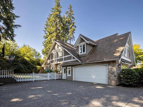 2296 Chantrell Park Drive, Surrey, BC 