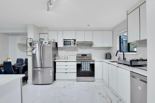 129-13710 67 Avenue, Surrey, BC 