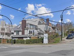 9 15989 MARINE DRIVE  White Rock, BC V4B 1G1