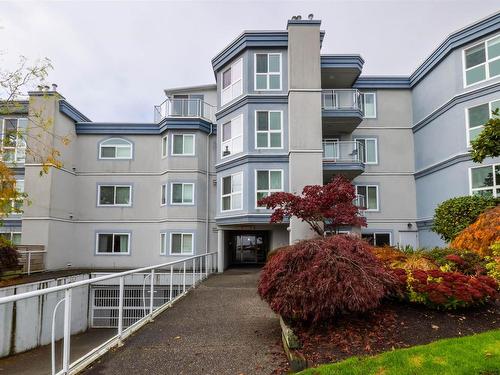 103 15941 Marine Drive, White Rock, BC 