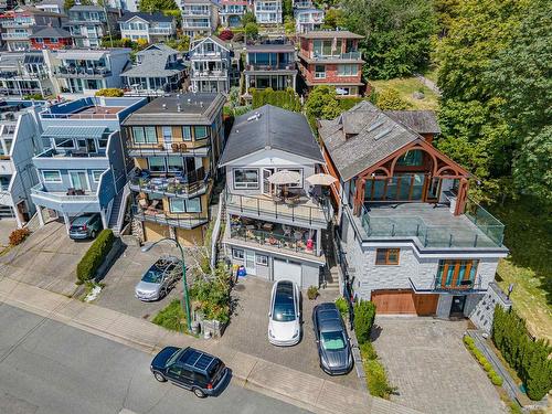 15187 Victoria Avenue, White Rock, BC 