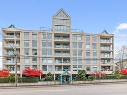 401-15466 North Bluff Road  White Rock, BC V4B 3G1