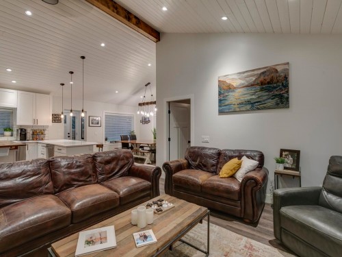 10069 Wolfe Street, Mission, BC 