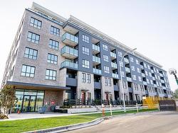 511-15738 85 Avenue  Surrey, BC V4N 6Y1