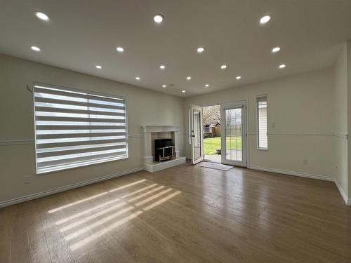 129-13725 72a Avenue Avenue  Surrey, BC V3W 0S4