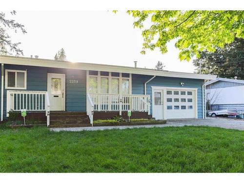 2259 Lynden Street  Abbotsford, BC V2T 3B8