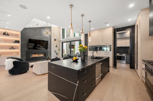 1255 Kent Street, White Rock, BC 