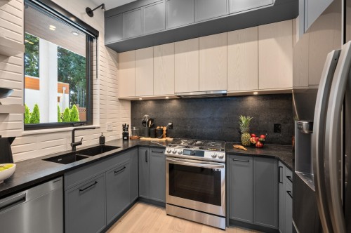 1255 Kent Street, White Rock, BC 