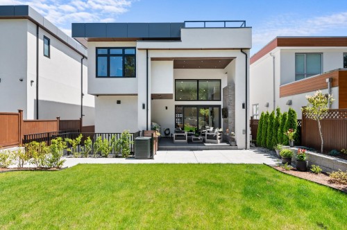 1255 Kent Street, White Rock, BC 