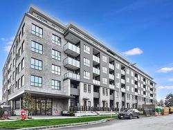 404-15738 85 Avenue  Surrey, BC V4N 6Y1