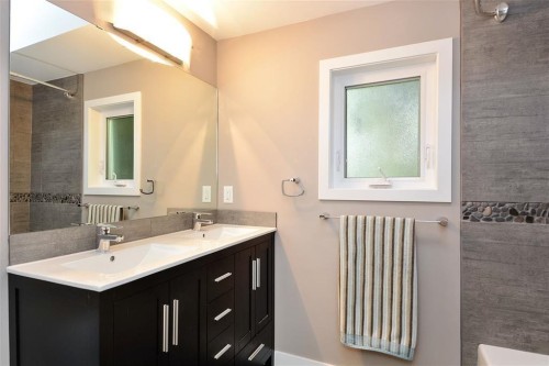 14659 West Beach Avenue, White Rock, BC 