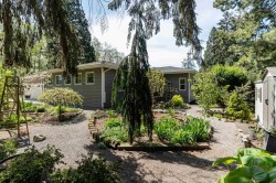 17123 0 Avenue Surrey, BC V3Z 9P2